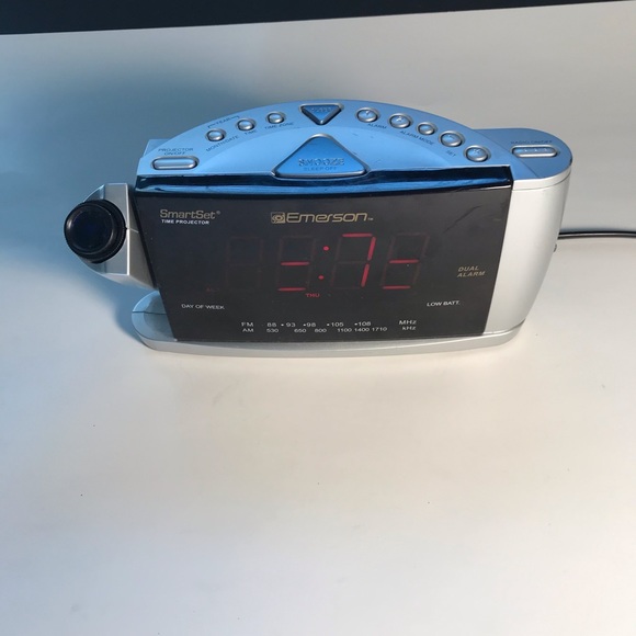 Alarm clock - Picture 2 of 7